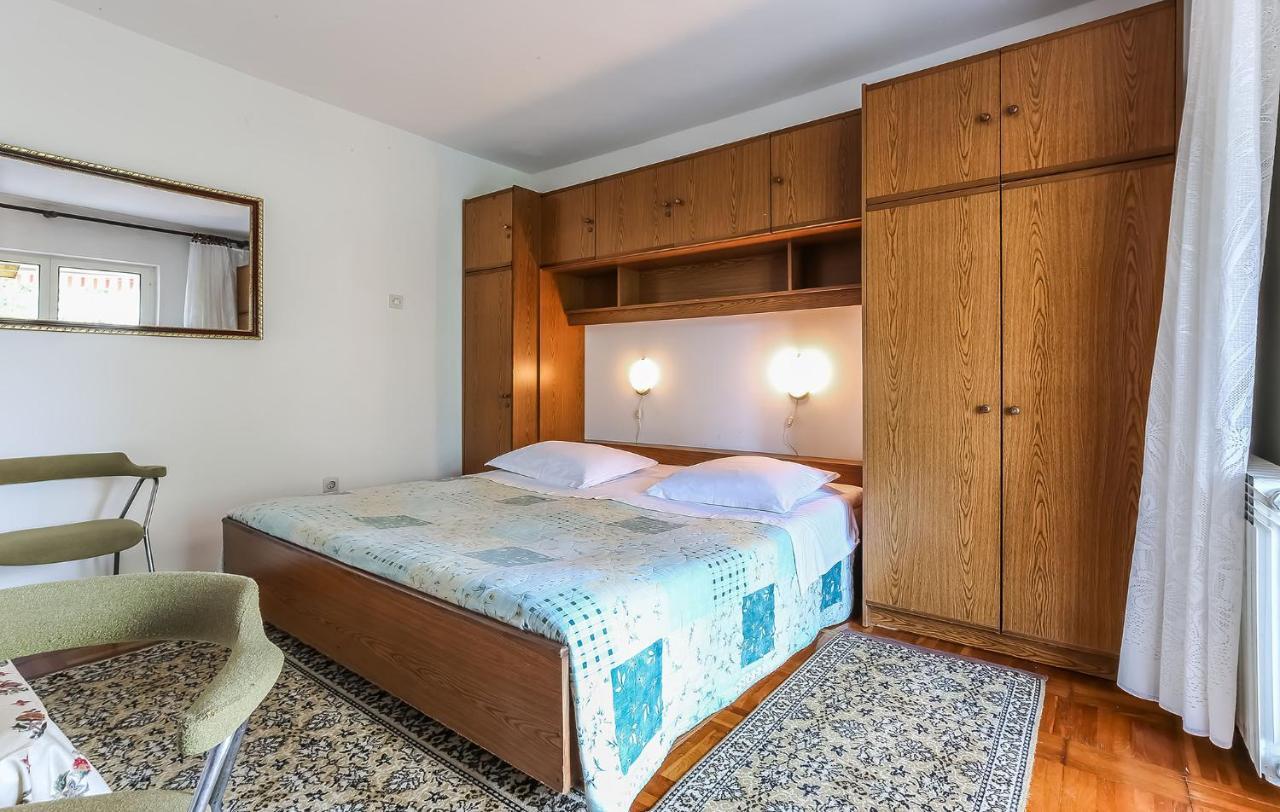 Ana Apartment Пореч Екстериор снимка