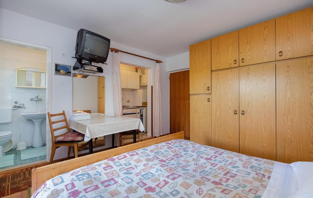 Ana Apartment Пореч Екстериор снимка